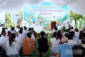 Quang cảnh lễ ra quân khám sức khỏe, khám sàng lọc cho người dân tỉnh Cà Mau năm 2026 tại điểm chính Trạm Y tế phường Tân Thành.