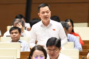 Kỳ họp không thường lệ thứ nhất: Kiến tạo môi trường thể chế hiện đại, ổn định, dẫn dắt sự phát triển