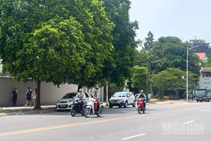 Khu vực Hà Nội ngày nắng nóng, có nơi nắng nóng gay gắt. (Ảnh minh họa: Đ.T)