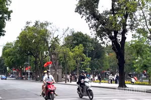 Nhiệt độ tại Hà Nội đo lúc 13 giờ ở trạm Láng là 36,6 độ C. (Ảnh minh họa: Đ.T)
