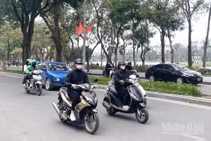 Khu vực Hà Nội từ chiều tối ngày 28/4 đến sáng 29/4 có mưa rào và rải rác có dông. (Ảnh minh họa: Đ.T)