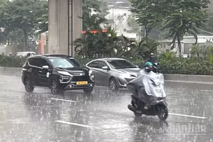 Dự báo khu vực Hà Nội ngày có mưa rào và dông rải rác, cục bộ có nơi mưa to. (Ảnh minh họa: Đ.T)