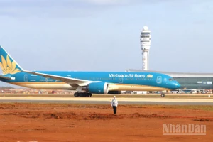 Sân bay Long Thành đã đón máy bay thương mại đầu tiên hạ cánh mang số hiệu VN5001 vào chiều 15/12.