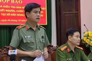 Thiếu tướng Nguyễn Đức Hải, Giám đốc Công an tỉnh Đồng Nai thông tin vụ án tại buổi họp báo.