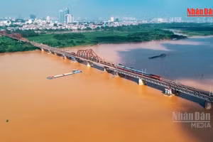 [Video] Hà Nội rà soát hạ tầng giao thông dọc 126km sông Hồng