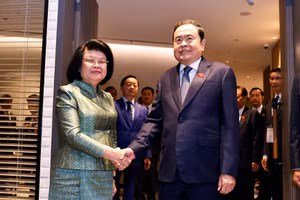 Trong chương trình tham dự Đại hội đồng liên Nghị viện các nước ASEAN lần thứ 46 (AIPA-46), sáng 17/9/2025, tại thủ đô Kuala Lumpur, Chủ tịch Quốc hội Trần Thanh Mẫn gặp Chủ tịch Quốc hội Campuchia Samdech Maha Rathsaphethika Thipadei Khuon Sudary. Ảnh: Doãn Tấn – TTXVN