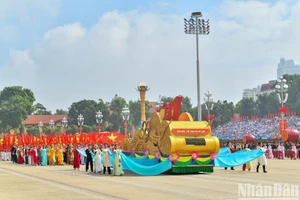 Diễu hành trong Lễ kỷ niệm 80 năm Quốc khánh 2/9.