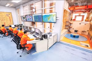 EVN ứng dụng công nghệ trong quản lý vận hành, bảo đảm hệ thống hoạt động an toàn, thông suốt trong mọi thời điểm. (Ảnh EVN)