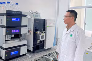 Đánh giá chất lượng nông sản bằng AI được tích hợp nhiều phương pháp, trong đó có phân tích hóa lý. (Ảnh: MINH HIẾU)