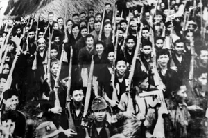 Nhân dân Cần Thơ khởi nghĩa giành chính quyền, ngày 26/8/1945. (Ảnh Tư liệu TTXVN)