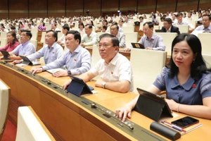 Quốc hội biểu quyết thông qua Luật sửa đổi, bổ sung một số điều của Luật Giáo dục.