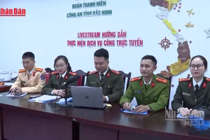[Video] Livestream hướng dẫn thủ tục hành chính, cách làm “vì dân”