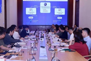 Cuộc họp có sự tham gia của lãnh đạo Sở Giao dịch hàng hóa Việt Nam, đại diện các doanh nghiệp kinh doanh vàng bạc, đá quý.