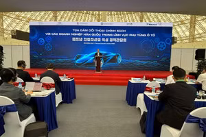 Tọa đàm Đối thoại chính sách với các doanh nghiệp Hàn Quốc trong lĩnh vực phụ tùng ô-tô.