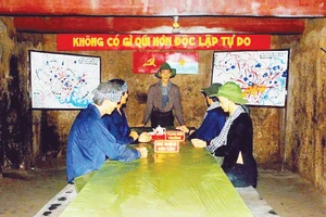 Phòng họp Bộ Tư lệnh Quân khu Sài Gòn - Chợ Lớn - Gia Định ở Địa đạo Củ Chi.