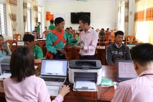 Hệ thống điểm giao dịch của Ngân hàng Chính sách xã hội tỉnh Cao Bằng luôn hoạt động tích cực giúp dân vay vốn thuận tiện.