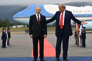 Cuộc gặp mặt giữa những người hàng xóm.