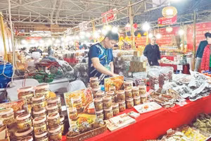 Nhiều sản phẩm OCOP của tỉnh Ninh Bình tham gia Hội chợ Mùa xuân 2026.