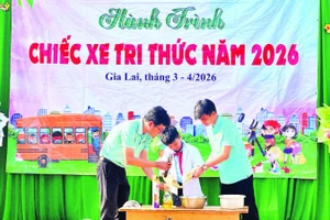 Các em được hướng dẫn thực hiện các kiến thức khoa học mới mẻ.
