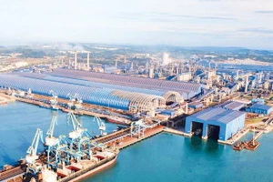 Khu liên hợp sản xuất gang thép Hòa Phát Dung Quất đóng góp lớn vào ngân sách của tỉnh Quảng Ngãi.