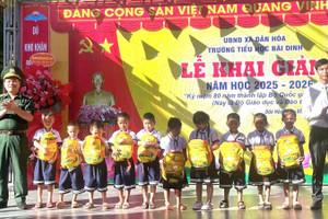 Bộ đội Biên phòng Quảng Trị tặng quà hơn 1,2 tỷ đồng cho học sinh trong ngày khai giảng