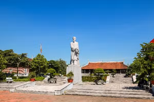 Khu tưởng niệm Danh nhân văn hóa Lê Quý Đôn. (Ảnh: Trung tâm Triển lãm Văn hóa Nghệ thuật Việt Nam)