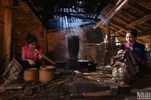 Hạnh phúc từ những khoảnh khắc bình dị trong đời sống hằng ngày. (Ảnh: VŨ LINH)