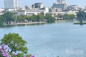 Khu vực Hồ Hoàn Kiếm mang tính giá trị biểu trưng về lịch sử và văn hóa của Thủ đô Hà Nội. 