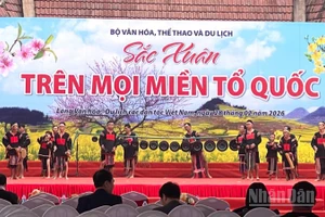 Khai mạc Ngày hội “Sắc xuân trên mọi miền Tổ quốc”.