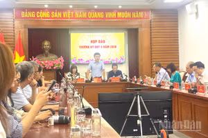 Quang cảnh họp báo thường kỳ quý II. 