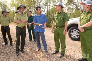Ngành chức năng kiểm tra khu vực có nguy cơ cháy rừng cao trên địa bàn tỉnh Đồng Tháp.