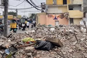 Giải phóng mặt bằng đường Lĩnh Nam. 