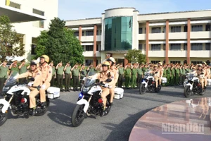 Các lực lượng Công an tỉnh Đồng Tháp đồng loạt ra quân tấn công, trấn áp tội phạm.