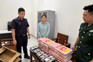 Tang vật thực phẩm đông lạnh không có hóa đơn, chứng từ hợp pháp do lực lượng chức năng thu giữ. 