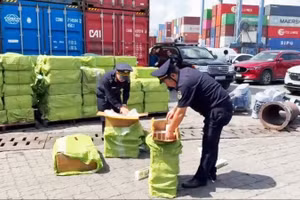 Hoạt động kiểm tra, giám sát hàng hóa góp phần nâng cao hiệu quả bảo vệ quyền sở hữu trí tuệ tại biên giới.