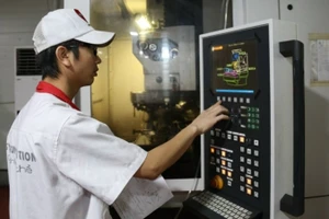 Công nghệ số ngày càng hiện diện sâu trong sản xuất, cho thấy yêu cầu cấp thiết phải đổi mới tư duy, nâng cao năng lực tự chủ và bắt nhịp các xu thế công nghệ của thời kỳ mới.