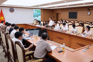 Các đại biểu tham dự Hội nghị lấy ý kiến đối với dự án Luật Trưng mua, trưng dụng tài sản (sửa đổi). (Ảnh: Mạnh Tuấn)