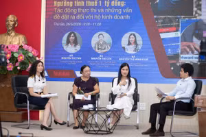 Các khách mời tham gia tọa đàm. (Ảnh: Ngọc Duy)