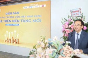 Tiến sĩ Lê Minh Nghĩa, Chủ tịch VFCA phát biểu khai mạc tại diễn đàn.