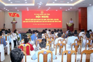 Quang cảnh hội nghị tại Cà Mau vào sáng 24/12.