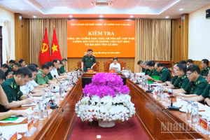 Đoàn công tác của Bộ Quốc phòng kiểm tra IUU tại Ban Chỉ huy Bộ đội Biên phòng Cà Mau. 