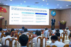 Quang cảnh buổi tọa đàm. (ảnh HỮU TÙNG).