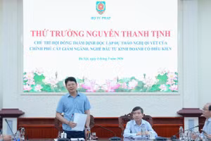 Thứ trưởng Tư pháp Nguyễn Thanh Tịnh chủ trì thẩm định.