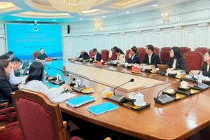 Quang cảnh phiên họp.