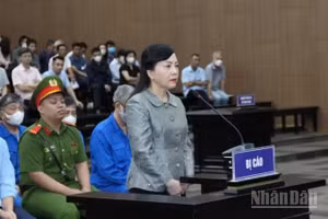 Bị cáo Nguyễn Thị Kim Tiến tại tòa.