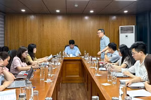 Quang cảnh cuộc làm việc.