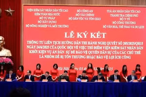 Các cơ quan ký Thông tư liên tịch về thí điểm Viện kiểm sát nhân dân khởi kiện vụ án dân sự. (Ảnh: TL)