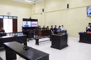 Quang cảnh phiên tòa.