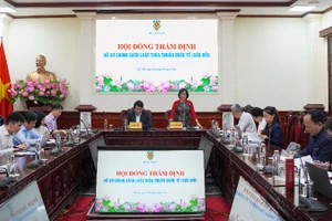 Quang cảnh buổi thẩm định.