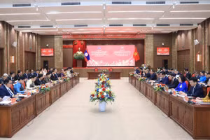 Quang cảnh cuộc hội đàm.